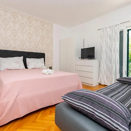 Nikola Apartman Lokva Rogoznica